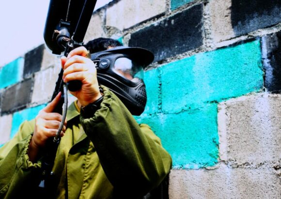 Terrains de Paintball : analyse tactique de l’urbain contre le naturel