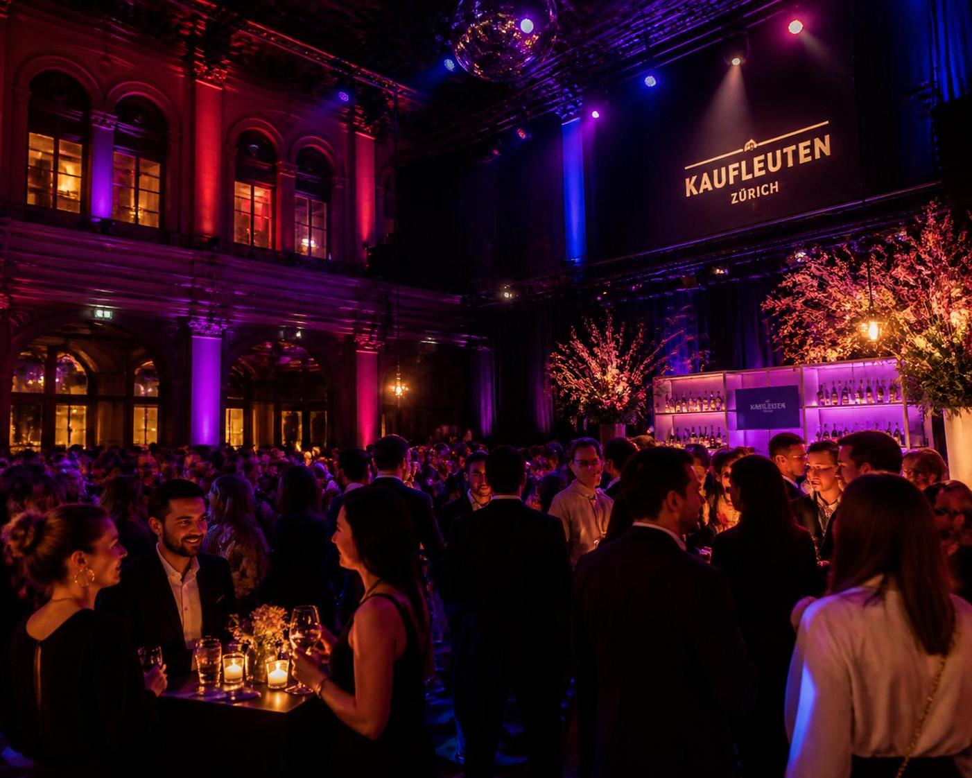découvrez les kaufleuten à zurich, suisse : un lieu emblématique où culture et divertissement se rencontrent pour des expériences inoubliables.